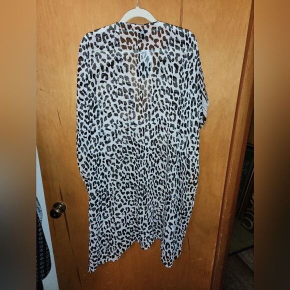 NWT Rolfe Animal Print Kimono - Picture 2 of 3